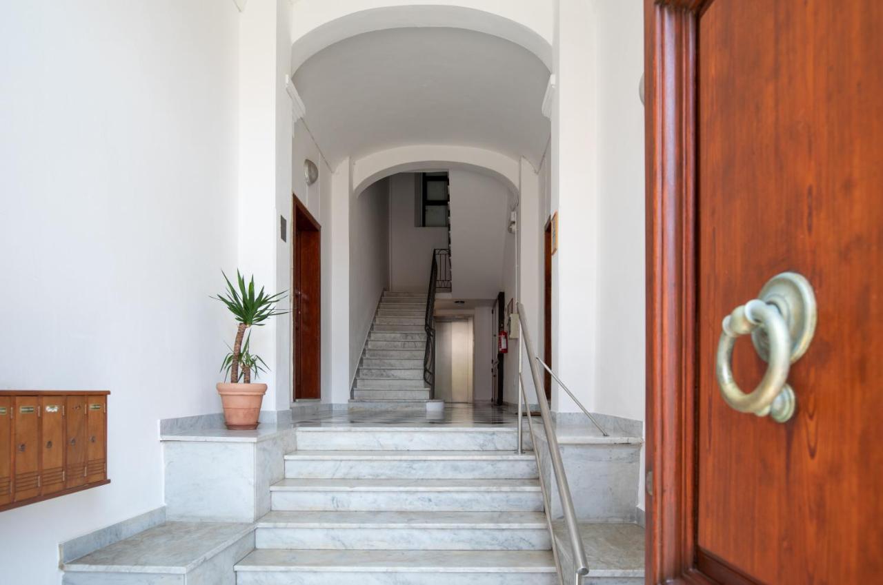 Old Charm - Seaview Apartment La Maddalena  Exteriör bild